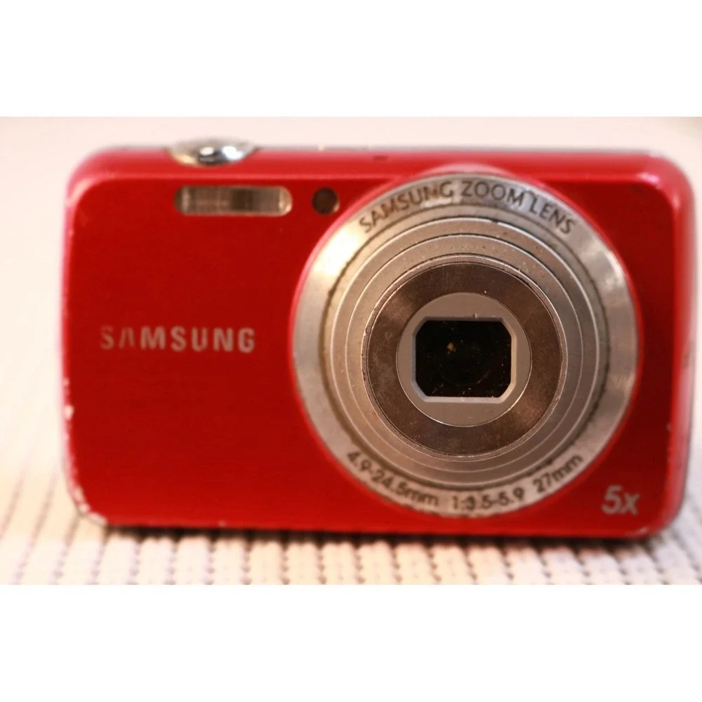 Samsung PL20 Digital Camera Red 5x Zoom Untested For Parts Repair As Is